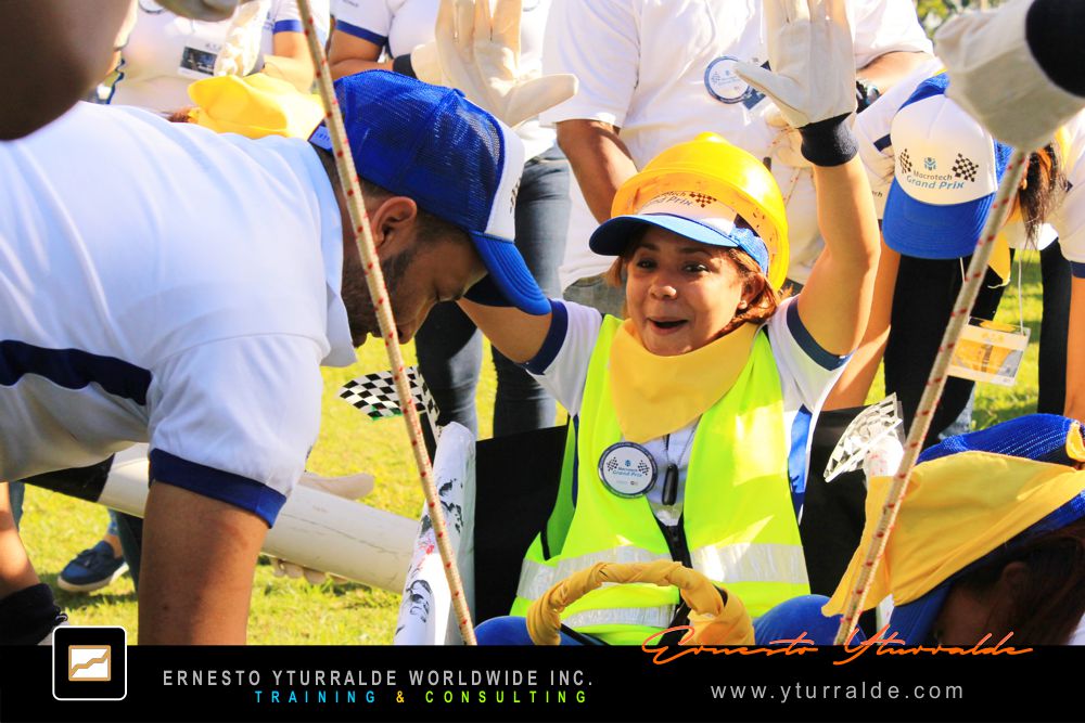 Talleres de Cuerdas República Dominicana - Team Building Empresarial para el desarrollo de equipos de trabajo